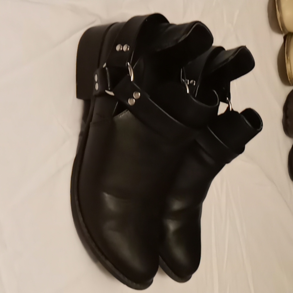 Kids dress shoes